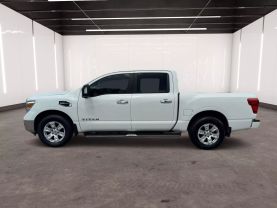 2017 NISSAN TITAN CREW CAB PICKUP V8, 5.6 LITER S PICKUP 4D 5 1/2 FT