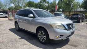 2013 Nissan Pathfinder - Image 1