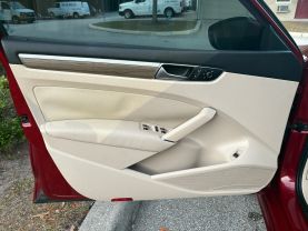 2016 VOLKSWAGEN PASSAT
