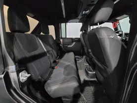 2017 Jeep Wrangler Unlimited - - Image 18