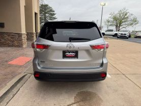 2015 TOYOTA HIGHLANDER SUV V6, 3.5 LITER LIMITED SPORT UTILITY 4D