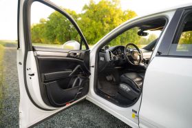 2012 PORSCHE CAYENNE SUV M4851 TURBO