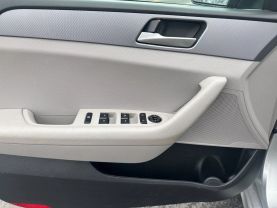 2019 Hyundai Sonata Se Sedan 4d - Image 16