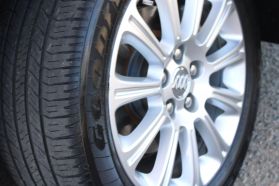 2013 Buick Lacrosse - Image 11