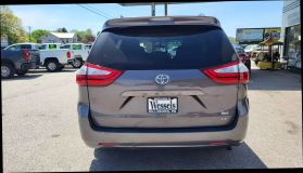 2015 Toyota Sienna Le Minivan 4d - Image 3