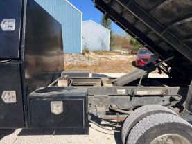 2018 FORD F550 SUPER DUTY CREW CAB & CHASSIS CAB_CHASSIS V8, TURBO DIESEL, 6.7 LITER XL CAB & CHASSIS 4D at T&T Repairables - used car dealership in Spencer, Indiana.