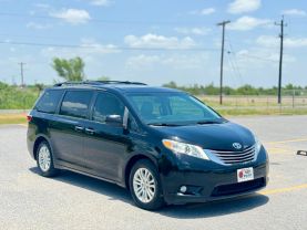 2017 TOYOTA SIENNA PASSENGER V6, 3.5 LITER XLE PREMIUM MINIVAN 4D