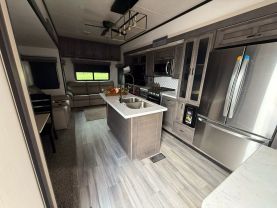 2022 CEDAR CREEK BY FOREST RIVER CHAMPAGNE EDITION FW RV & CAMPERS - 38EL