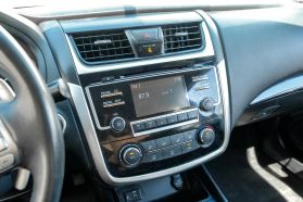 2018 Nissan Altima - Image 28