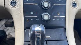 2015 Ford Taurus - Image 38