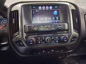 2017 CHEVROLET SILVERADO 1500 DOUBLE CAB PICKUP V8, ECOTEC3, FF, 5.3L Z71 LT PICKUP 4D 6 1/2 FT