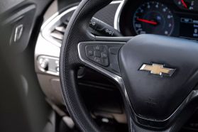 2020 Chevrolet Malibu - Image 20