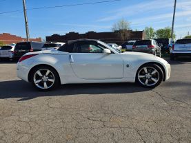 2009 NISSAN 350Z