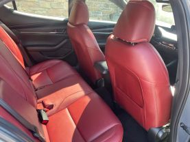 2022 MAZDA MAZDA3 HATCHBACK 4-CYL, SKYACTIV-G, 2.5 LITER CARBON EDITION HATCHBACK 4D - Gesner Auto Inc in Taunton, MA, 41.88613, -71.14527