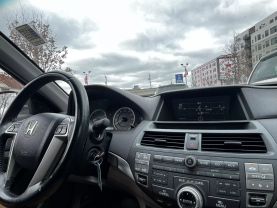 2010 Honda Accord - Image 16