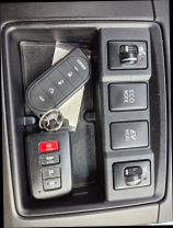 2016 Toyota Camry Hybrid - Image 23