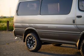 1995 TOYOTA HIACE VAN 1KZ-TE SUPER CUSTOM LIMITED