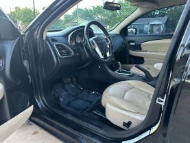 2012 CHRYSLER 200