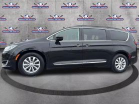 2017 CHRYSLER PACIFICA VAN V6, 3.6 LITER TOURING-L MINIVAN 4D