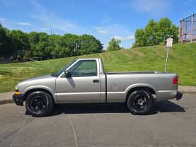 2001 CHEVROLET S10 REGULAR CAB PICKUP 4-CYL, FLEX FUEL, 2.2L SHORT BED