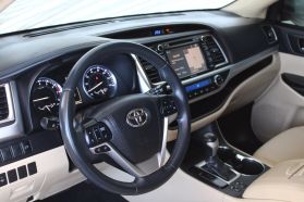 2015 Toyota Highlander - Image 7