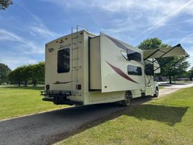Used 2016 JAYCO REDHAWK CLASS C - 31XL - LA Auto Star located in Virginia Beach, VA