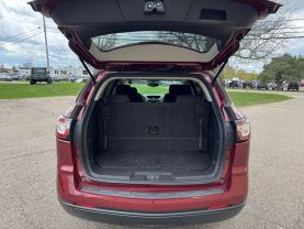 2017 CHEVROLET TRAVERSE SUV V6, 3.6 LITER LT SPORT UTILITY 4D