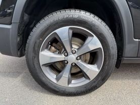 2019 JEEP CHEROKEE SUV V6, 3.2 LITER LIMITED SPORT UTILITY 4D - Gesner Auto Inc in Taunton, MA, 41.88613, -71.14527