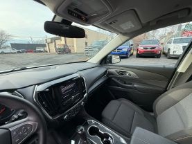 2020 CHEVROLET TRAVERSE SUV V6, 3.6 LITER LS SPORT UTILITY 4D