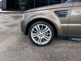 2010 Land Rover Range Rover Sport Hse Sport Utility 4d - Image 14