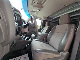2017 Nissan Nv3500 Hd Cargosl Van 3d - Image 10