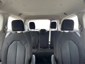 2023 CHRYSLER VOYAGER
