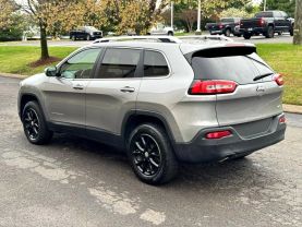 2017 JEEP CHEROKEE SUV 4-CYL, 2.4 LITER LATITUDE SPORT UTILITY 4D