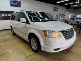 2010 CHRYSLER TOWN & COUNTRY