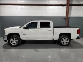 2018 Chevrolet Silverado 1500 Crew Cab - - Image 6