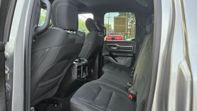 2025 Ram 1500 Quad Cab - Image 9