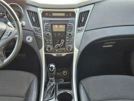 2011 HYUNDAI SONATA