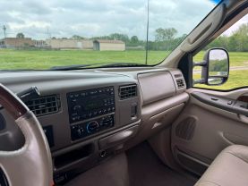 2003 FORD F250 SUPER DUTY CREW CAB PICKUP V8, TURBO DIESEL, 6.0L LARIAT PICKUP 4D 6 3/4 FT