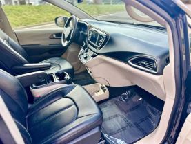 2021 CHRYSLER VOYAGER VAN V6, 3.6 LITER LXI MINIVAN 4D