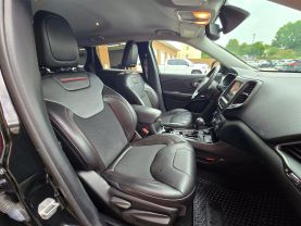 2019 Jeep Cherokeetrailhawk Sport Utility 4d - Image 12