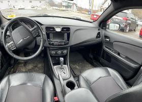 2013 Chrysler 200 - Image 5