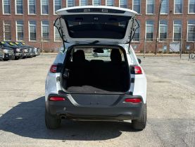 2015 JEEP CHEROKEE SUV 4-CYL, PZEV, 2.4 LITER LATITUDE SPORT UTILITY 4D