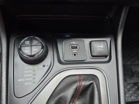 2019 Jeep Cherokeetrailhawk Sport Utility 4d - Image 26