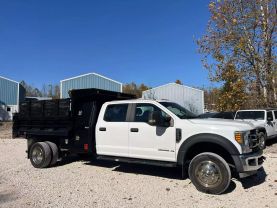 2018 FORD F550 SUPER DUTY CREW CAB & CHASSIS CAB_CHASSIS V8, TURBO DIESEL, 6.7 LITER XL CAB & CHASSIS 4D at T&T Repairables - used car dealership in Spencer, Indiana.
