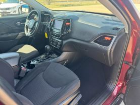 2019 JEEP CHEROKEE SUV 4-CYL, ZERO EVAP, 2.4 LITER LATITUDE SPORT UTILITY 4D