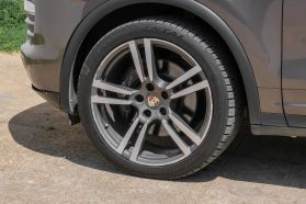 2013 Porsche Cayenne - Image 55