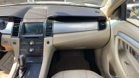 2015 Ford Taurus - Image 32