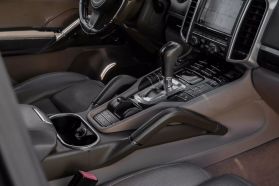 2013 Porsche Cayenne - Image 26