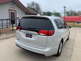 2017 CHRYSLER PACIFICA VAN V6, 3.6 LITER LIMITED MINIVAN 4D - Becker Auto Sales LLC in Emporia, KS