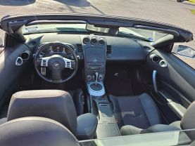 2009 NISSAN 350Z